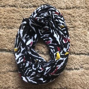 NWOT Betsey Johnson infinity scarf